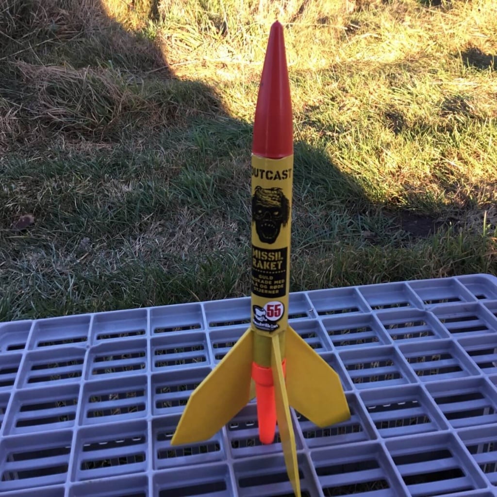 PRESSEMEDDELELSE: Advarsel – lad være med at affyre denne raket