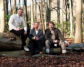 PRESSEMEDDELELSE – Pilou Asbæk er vild med gin