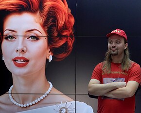 PRESSEMEDDELSE: Dansk AI-parti indtager skandaleramt kunstmuseum i Warszawa