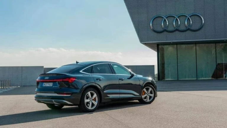 PRESSEMEDDELELSE – Audi tilbyder nu 22 kW AC-ladning til den 100% elektriske Audi e-tron