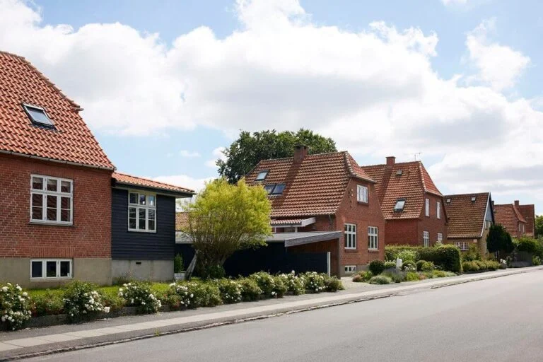 PRESSEMEDDELELSE: Boligpriserne holder niveauet på trods af corona