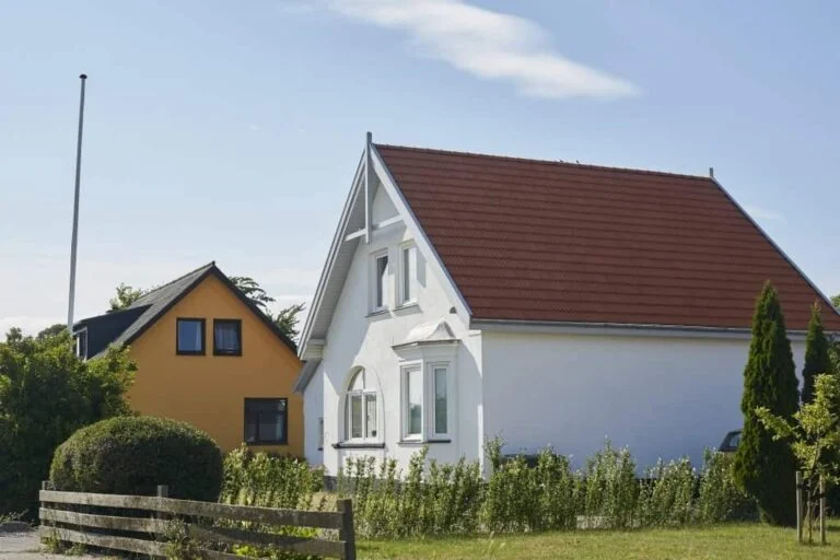 PRESSEMEDDELELSE: Huskøbere har fået 10.000 færre boliger at vælge imellem