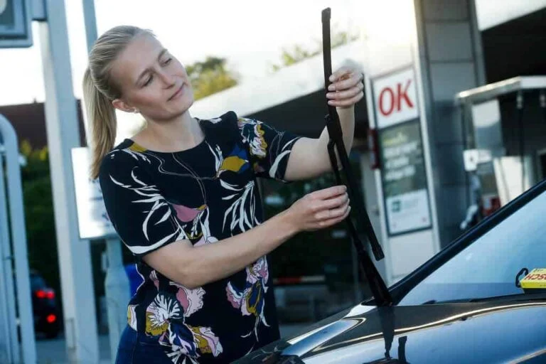 PRESSEMEDDELELSE: Sådan gør du bilen klar til forår og solskin