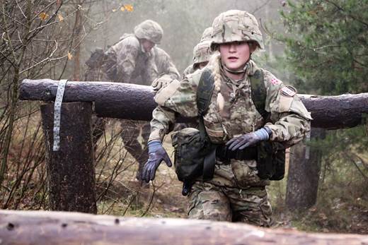 PRESSEMEDDELELSE: Forsvaret inspirerer kvinder til en karriere i uniform